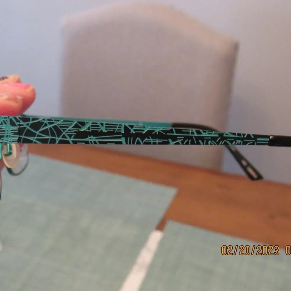 Stylish Metal Frame Glasses – Teal and Black